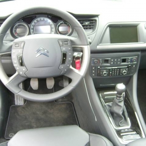garage_vehicle-137-12452224953.jpg