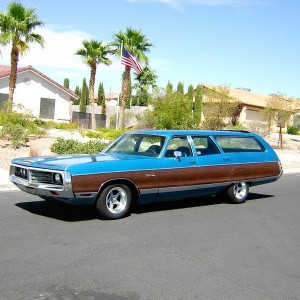 72  Chrysler Town & Country
