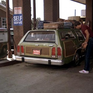 Wagonqueen Family truckster in action