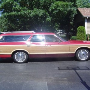 1977 Ford LTD Country Squire