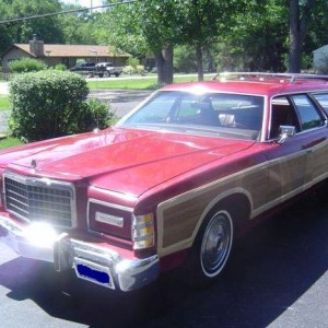 1977 Ford LTD Country Squire