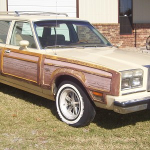 1980 Chrysler LeBaron Town & Country wagon