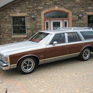 1977 Pontiac Grand Safari