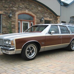 1977 Pontiac Grand Safari