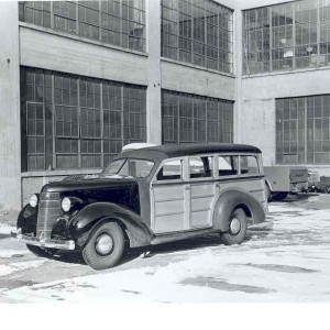 1938 Studebaker Commander Suburban Car
