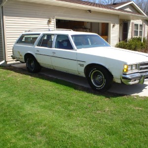 1977 Catalina Safari
