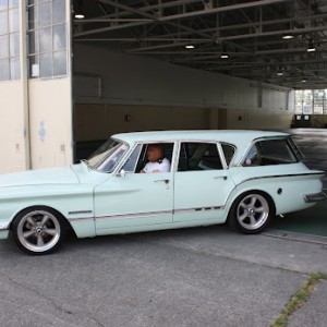 1962 Plymouth Valiant V- 200 Wagon