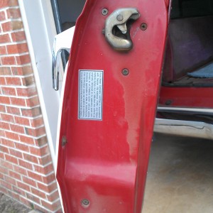 Tailgate: Exterior Right Side.