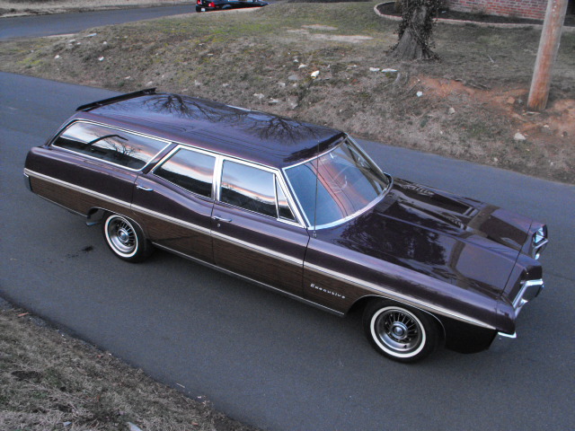 1967 Pontiac Bonneville Executive Safari Station Wagon