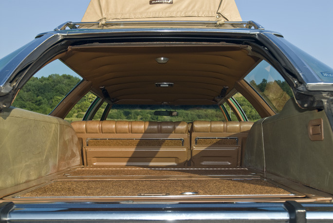 1973 Oldsmobile Custom Cruiser Station Wagon