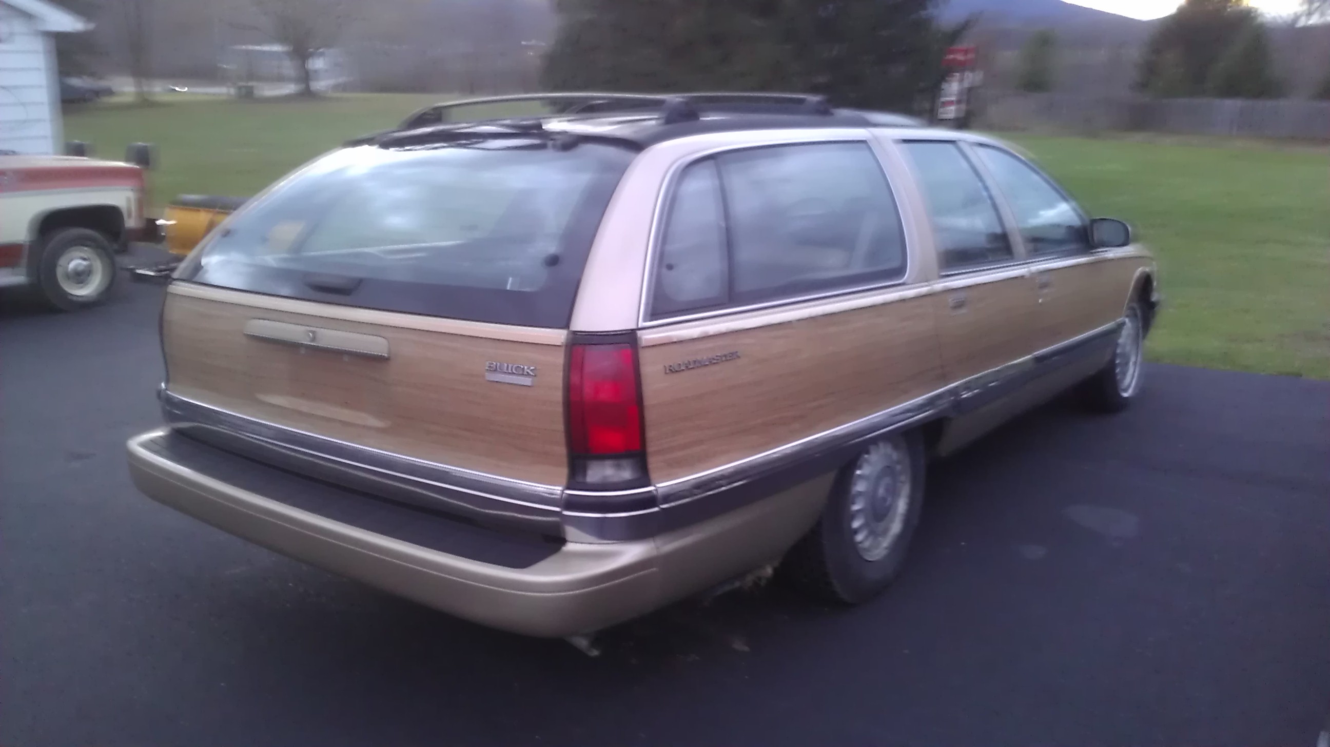 Datecomp Wrecked 95 Buick Roadmaster Wagon