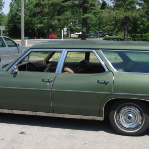 1969 Pontiac Safari Deluxe