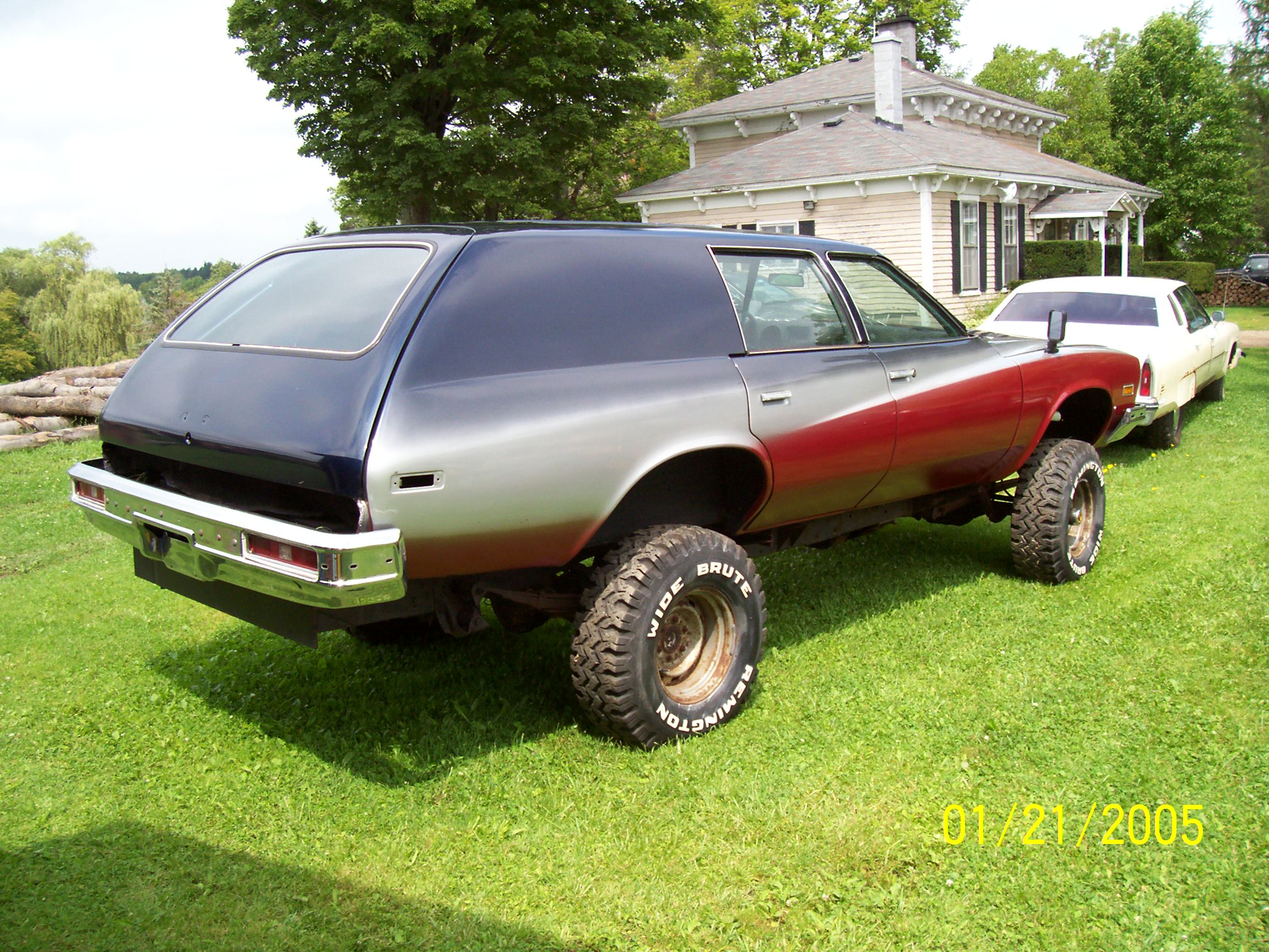 1975 Buick Century Wagon 4x4 / Dana Bennett