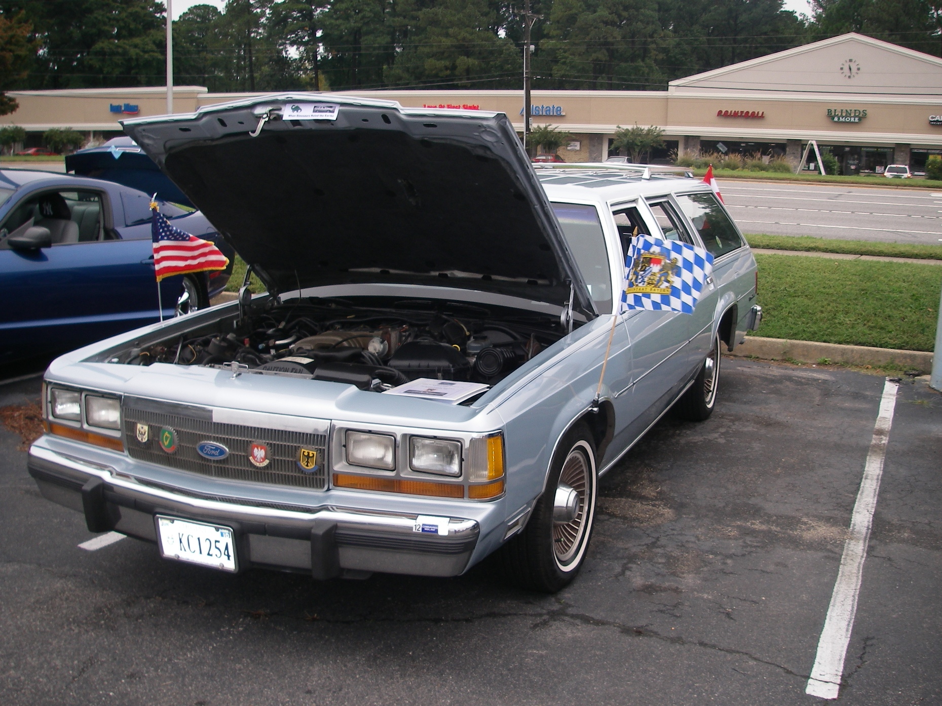 1989 Ford Ltd Crown Vic Fordtoberfest